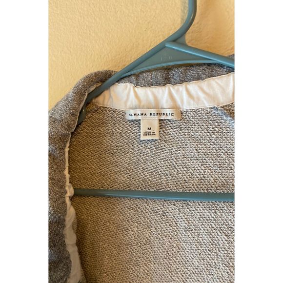 Banana Republic Gray Cardigan - Picture 3 of 4